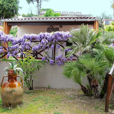 Europe Garden Village 酒店